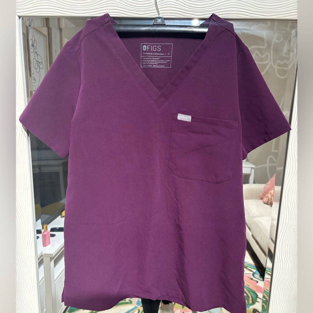 Figs Scrub Top